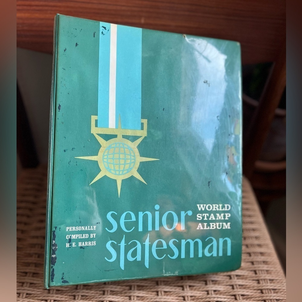 Rare Vintage H.E. Harris Senior Statesman World Stamp Album Collectible Stamps